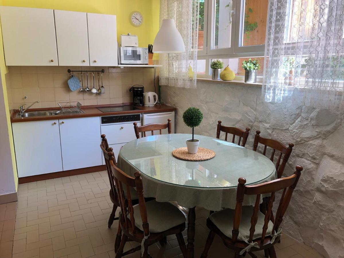 Haus Sonja Apartment Подгора Екстериор снимка